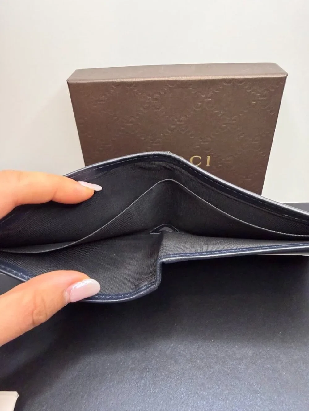 Gucci GG Supreme Web Bifold Leather Wallet w/ Box & Cards